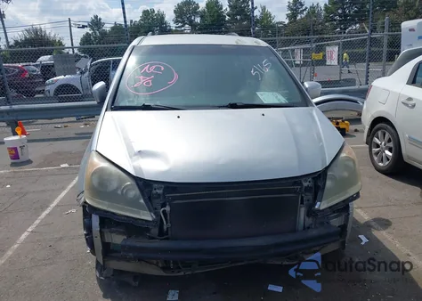 2010 Honda Odyssey Ex z USA, uszkodzony, nr VIN 5FNRL3H55AB075165